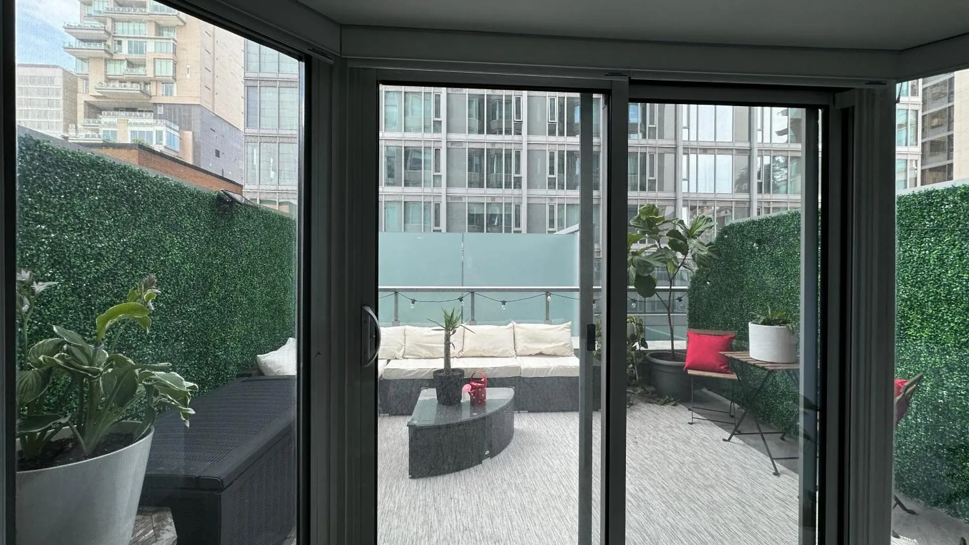 Hotel Yorkville Terrace Toronto
